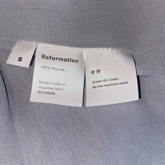 SOLD Reformation Gwyneth Gwenyth Wrap Slit Dress Plunging Ruffle Neckline Gray - Picture 14 of 15